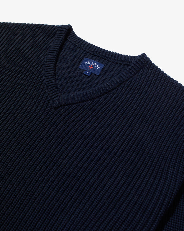 Noah - V-Neck Shaker Stitch Sweater - Detail