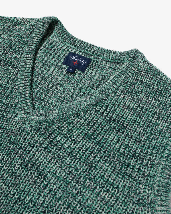 Noah - Twisted Yarn Sweater Vest - Detail