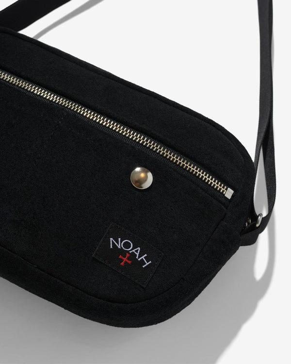 Noah - Suede Shoulder Bag - Detail